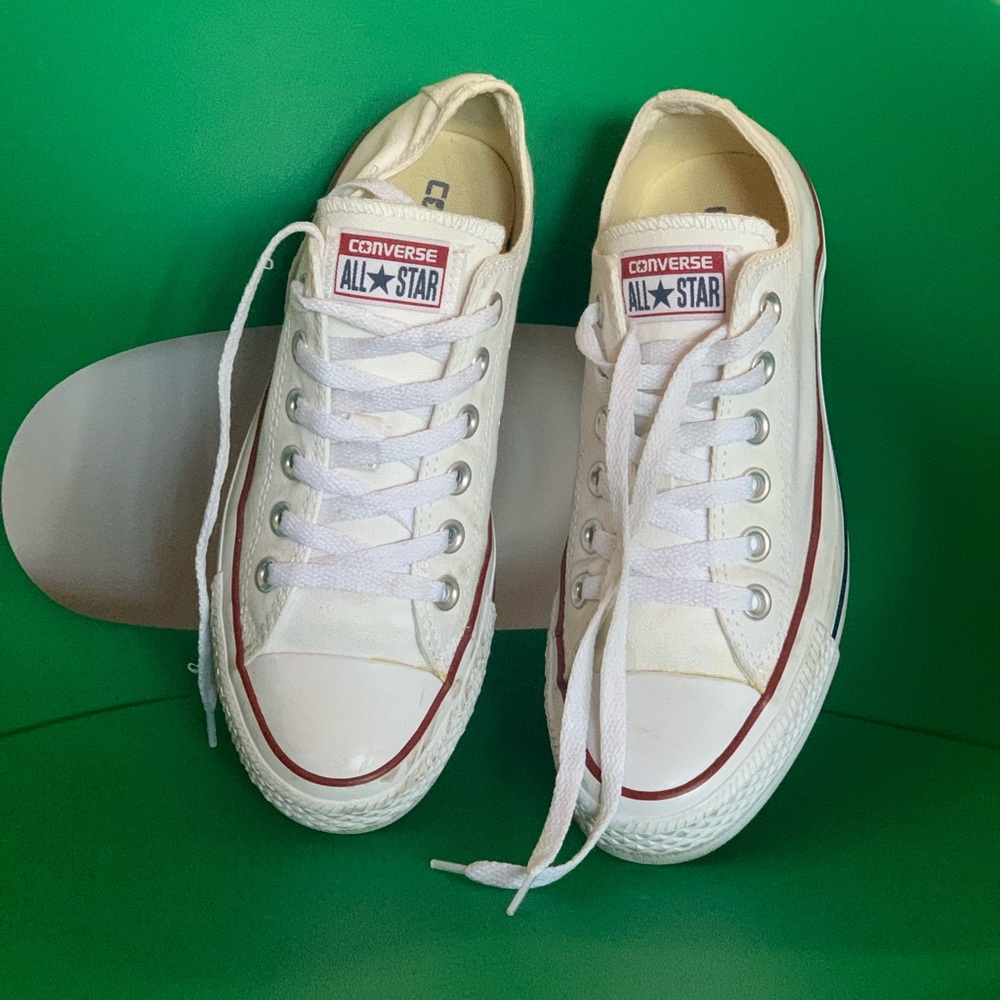 Converse White Canvas Sneakers great condition ladies size 7